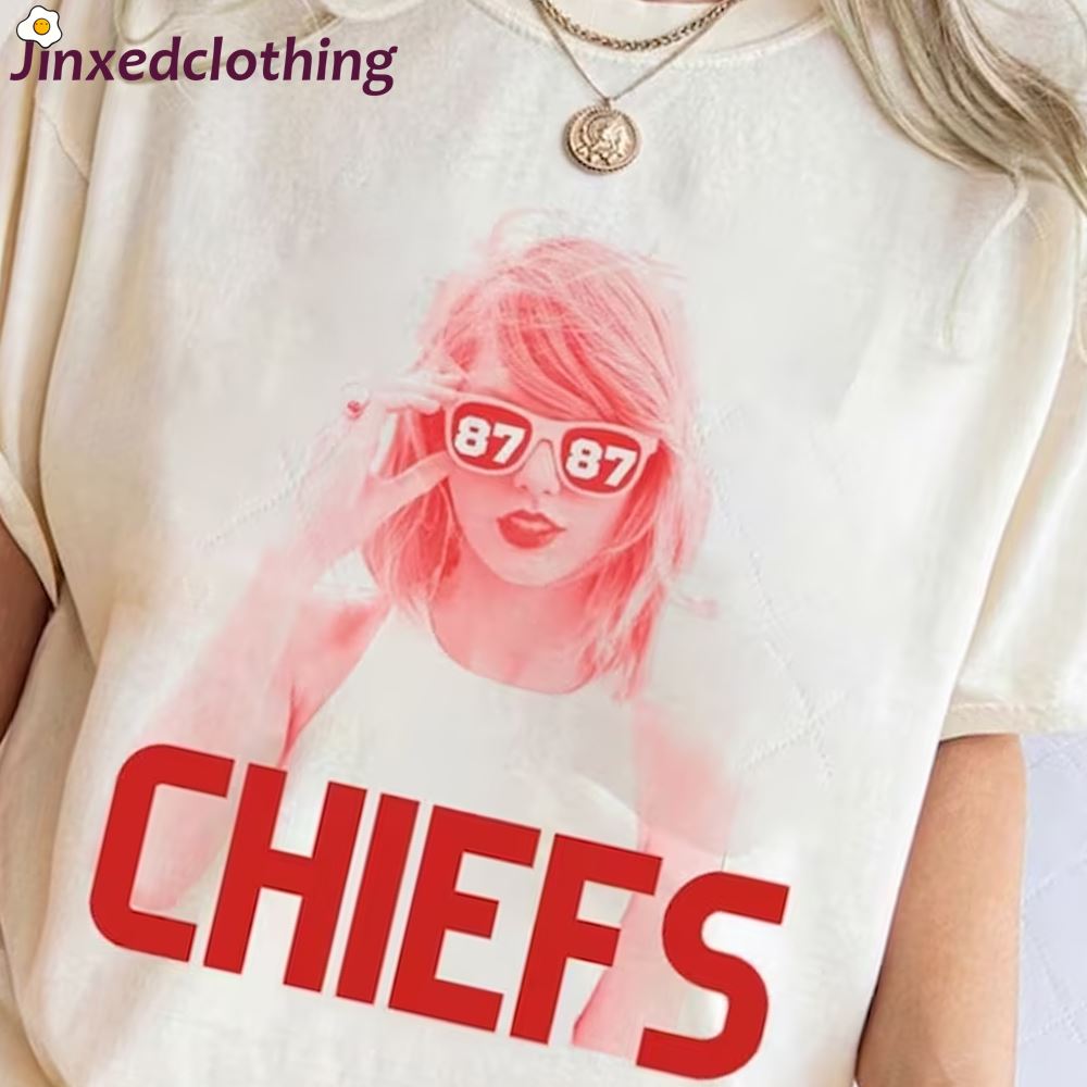 Official 87 Chiefs Team Swelce Taylor Swift T-shirt 